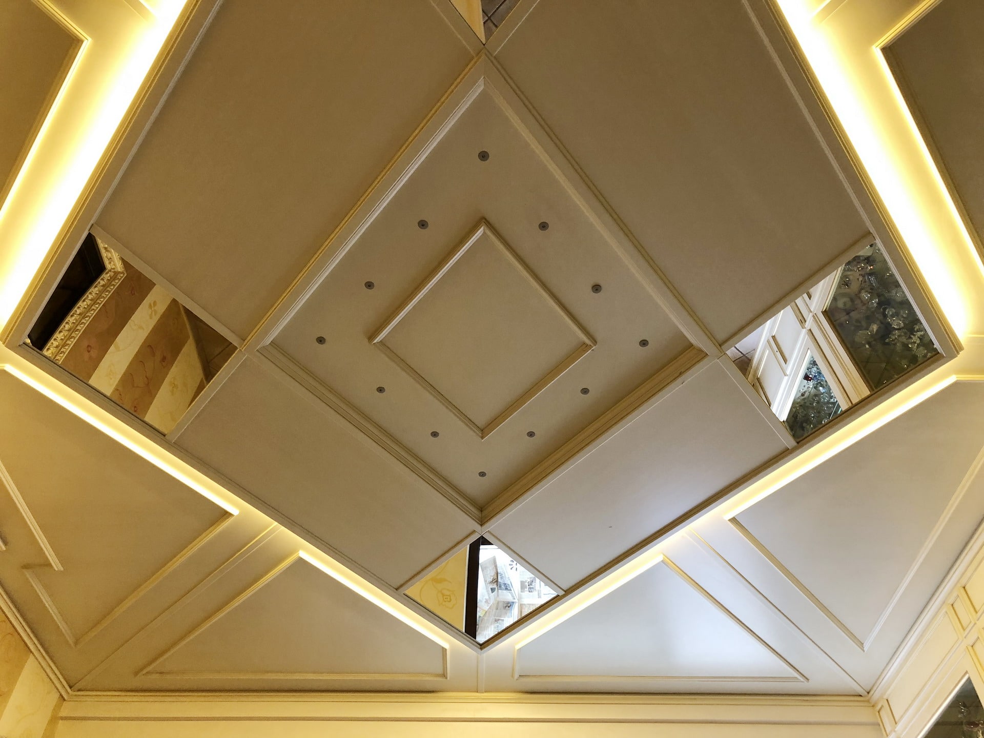Soffitto boiserie